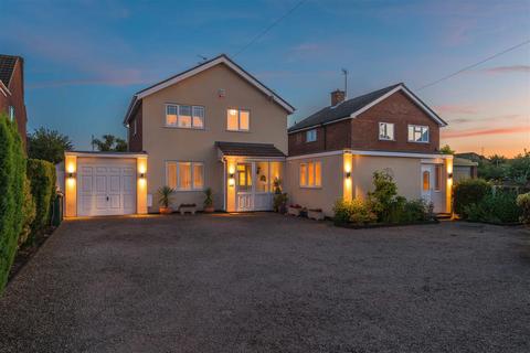 London Road, Derby DE72 4 bed detached house for sale