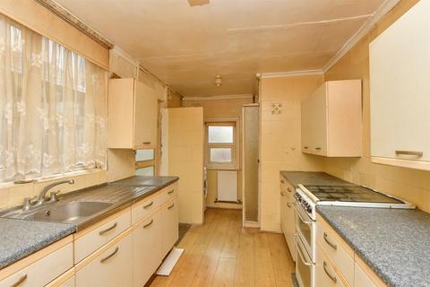 Livingstone Road, Gillingham, Kent 3 bed link detached house for sale