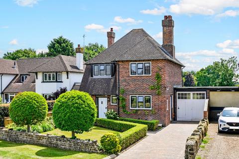 Sandyhurst Lane, Ashford, Kent, TN25 3 bed detached house for sale