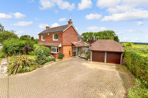 Bush Road, East Peckham, Tonbridge, Kent 3 bed detached house for sale