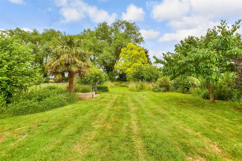 Bush Road, Tonbridge TN12 3 bed detached house for sale