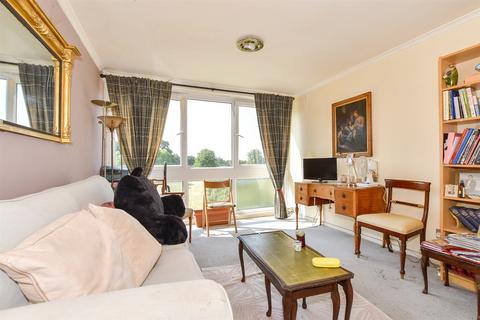 Hailey Place, Cranleigh, Surrey 2 bed maisonette for sale