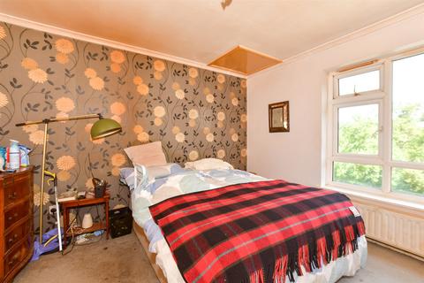 Hailey Place, Cranleigh GU6 2 bed maisonette for sale
