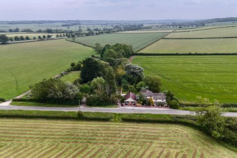 Fox Road, Catworth, PE28 6 bed detached house for sale