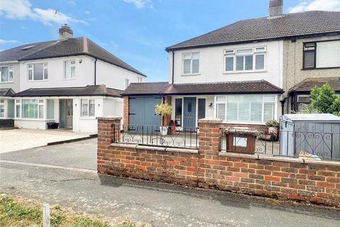 Hitchings Way, Reigate RH2 3 bed semi