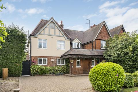 Stanborough Cottages, Welwyn Garden... 5 bed semi