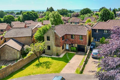 Bridger Way, Crowborough, TN6 5 bed detached house for sale