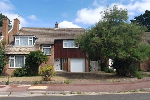 Longleat Way, Bedfont 3 bed detached house for sale