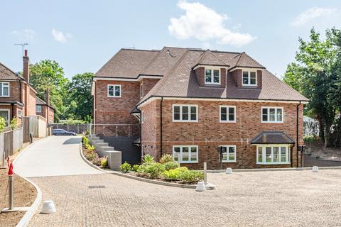 Sheerwater Road, Surrey KT14 2 bed property for sale