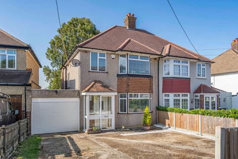 Keston Avenue, Coulsdon, CR5 1HP 3 bed semi