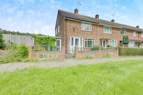 St Peters Pavement, Basildon, SS14 2 bed end of terrace house for sale