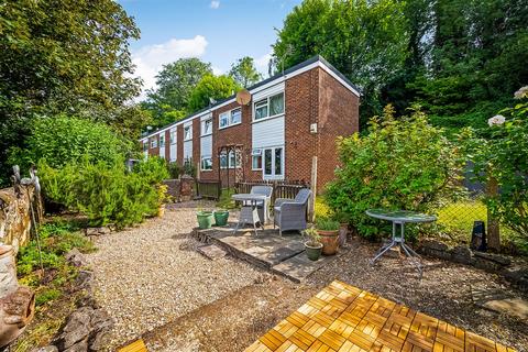 2 Reedham Drive, Purley CR8 3 bed maisonette for sale