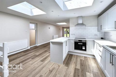 Spalding PE12 2 bed semi