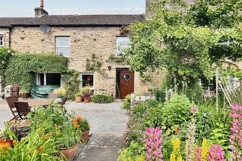 Redmire, Leyburn, North Yorkshire, DL8 3 bed terraced house for sale