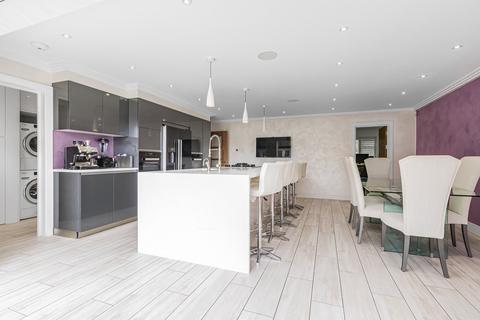 Binyon Crescent, Stanmore, HA7 4 bed semi