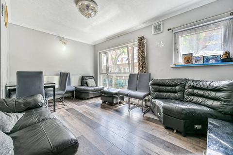 Somerford Grove Estate, Stoke... 2 bed flat for sale