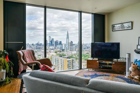 Walworth Road, Elephant and Castle... 3 bed flat for sale