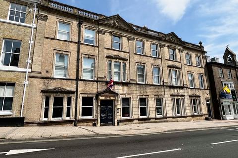 2 Stratton House, 59