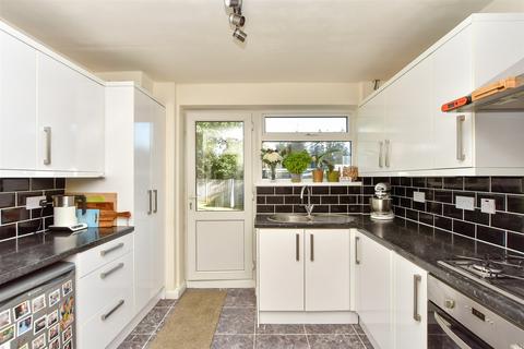 Birch Grove, Gillingham ME7 3 bed semi