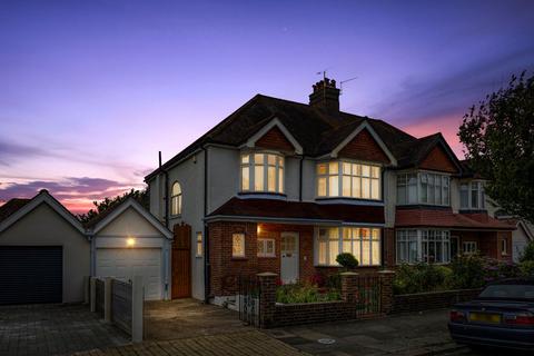 Berriedale Avenue, Hove BN3 4 bed semi
