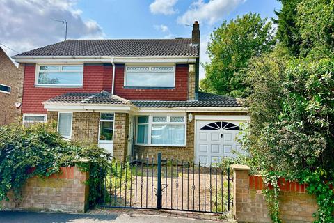 Corona Drive, Hull HU8 2 bed semi