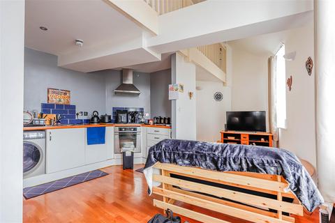 Woodlands Road, Barry 1 bed flat for sale