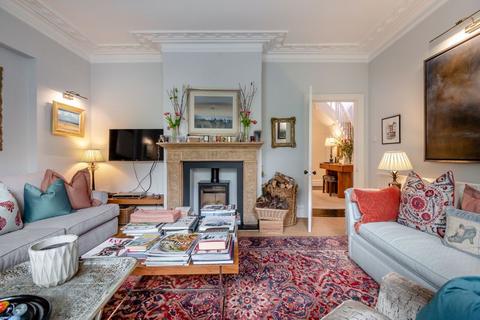 Victoria Road, Salisbury             ... 5 bed detached house for sale