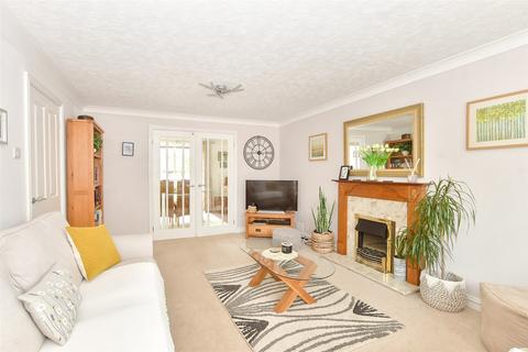 Dunlop Close, Hassocks BN6 7 bed detached house