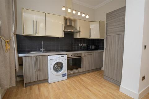 Brighton Road, Purley Studio for sale