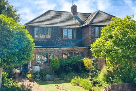 Haffenden Meadow, Charing 3 bed semi