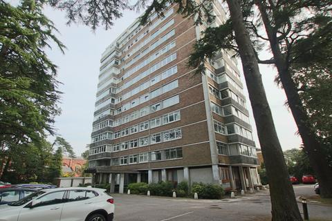 Bassett, Southampton 2 bed flat for sale