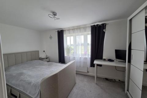 Robin Road, Finberry, Ashford, Kent 2 bed terraced house for sale