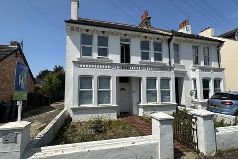 Underdown Road, West Sussex BN42 2 bed flat for sale