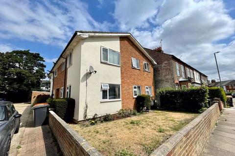 St. Peters Road, Dunstable 2 bed apartment for sale