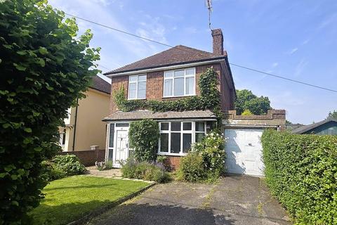 Steyning 2 bed detached house for sale