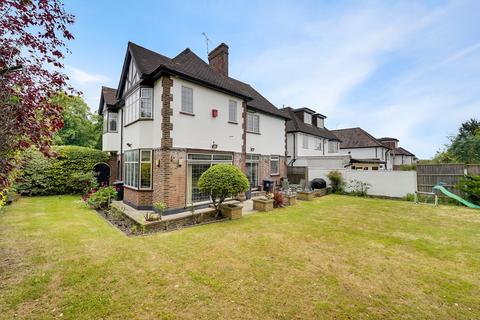 Powys Lane, London, N14 6 bed detached house for sale