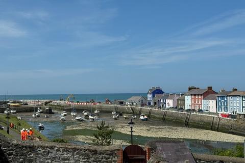 2 Belle Vue Gardens, Aberaeron, SA46 3 bed townhouse for sale