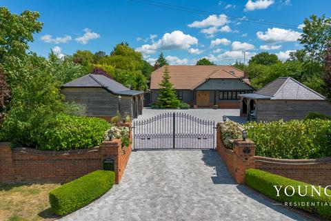 Rectory Road, Little Burstead, CM12 4 bed detached house for sale