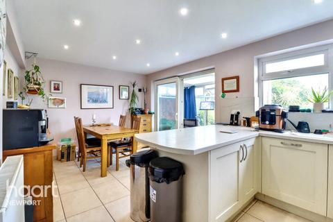 Fairfield Road, Newport 4 bed semi