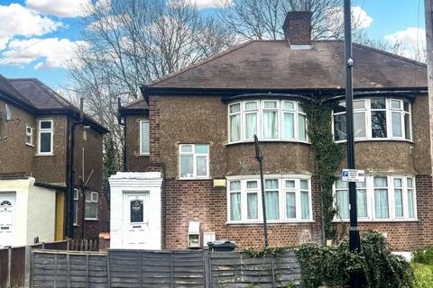 12 River Gardens, Feltham, TW14 0RE 1 bed flat for sale