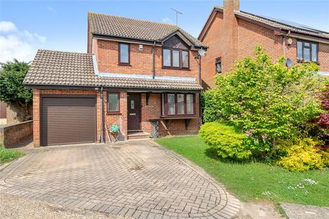 Arun Close, Winnersh, Wokingham 3 bed detached house for sale
