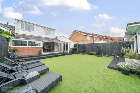 Tiber Avenue, Hollinwood, Oldham, OL8 3 bed semi