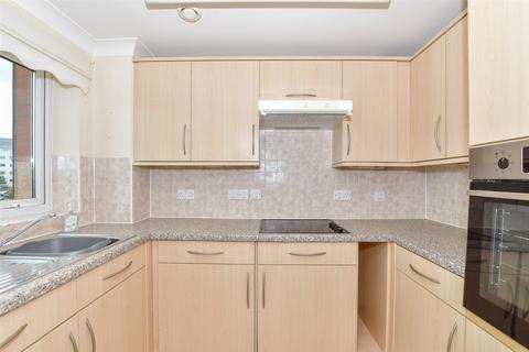 Medway Wharf Road, Tonbridge, Kent 1 bed flat for sale