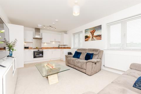 19 Cornfield Drive, Gravesend DA11 1 bed ground floor flat for sale