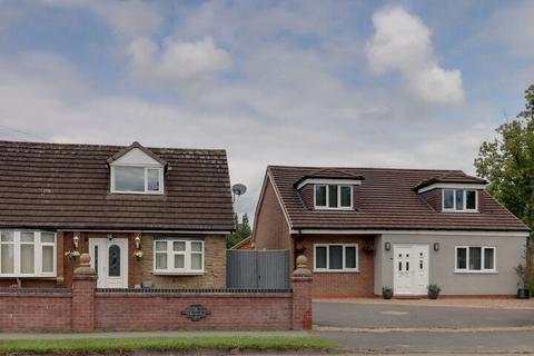 Middlewich CW10 7 bed detached bungalow for sale