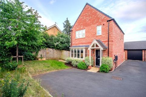Bennett Drive, Banbury 3 bed detached house for sale
