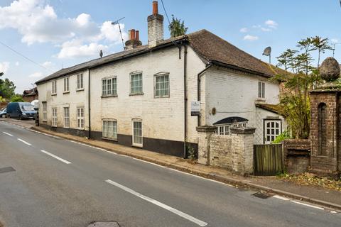 High Street, Twyford, Winchester, SO21 4 bed semi