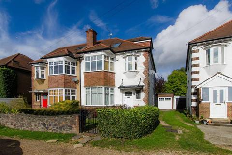 Orchard Avenue, London N20 4 bed semi