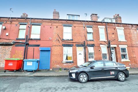 Ascot Terrace, Leeds, West Yorkshire 2 bed terraced house for sale