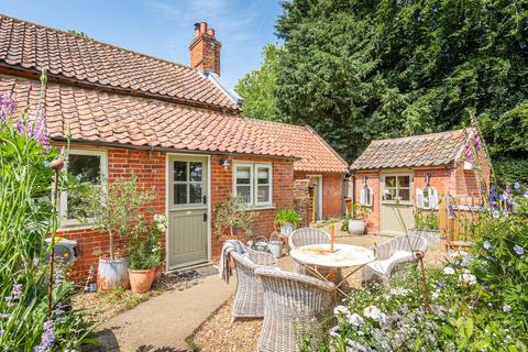 Ingworth 2 bed cottage for sale
